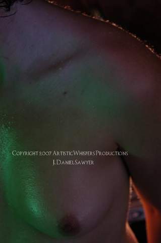 a picture called erotic shoot19 640x480 should be here...